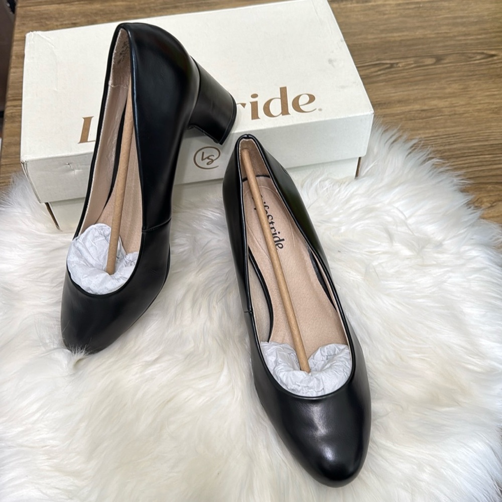 Life Stride Taylor Chelsea Pump 8W
